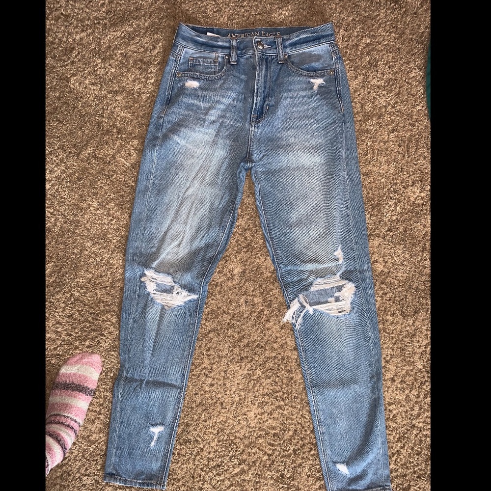 American Eagle mom jean